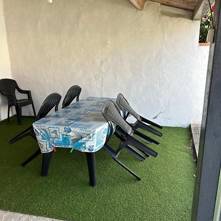 Petite Maison Au Calme, Dans Une Impasse L'Epine  Dış mekan fotoğraf